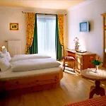 Brueckenwirt Hotel 4*