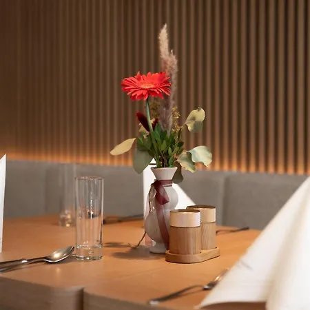 Brueckenwirt Hotel 4*
