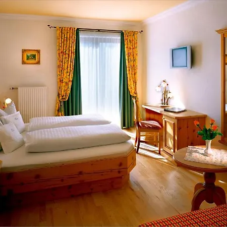 Brueckenwirt Hotel 4*