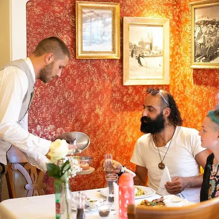 Hotel Brückenwirt 4*